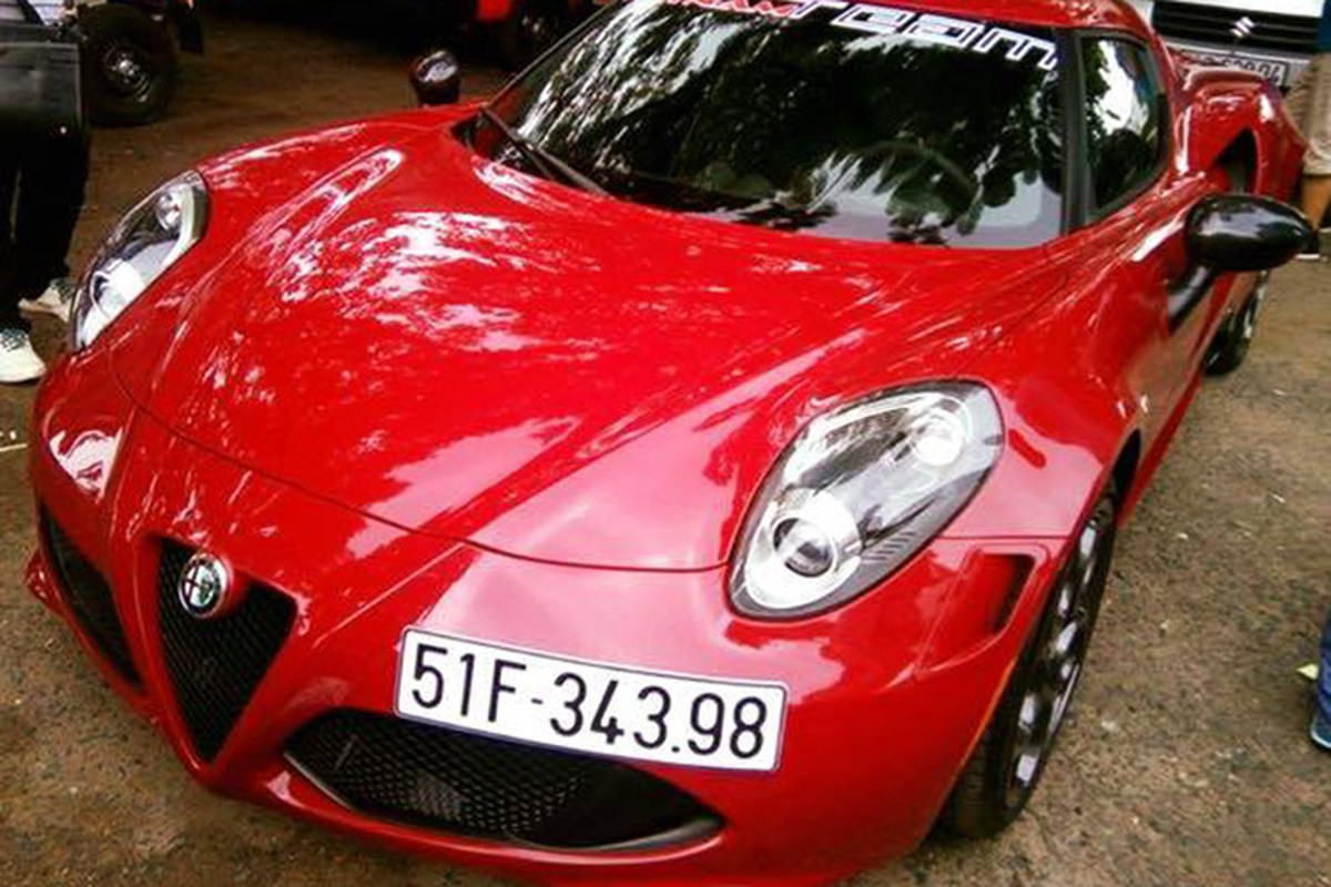 Sieu xe Alfa Romeo 4C doc nhat Viet Nam lan dau lan banh-Hinh-2